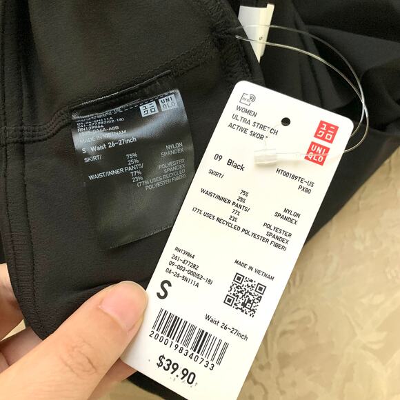 Uniqlo Ultra Stretch Active Mini Skort in Black - Picture 7 of 8